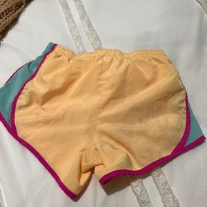 Nike girls medium shorts